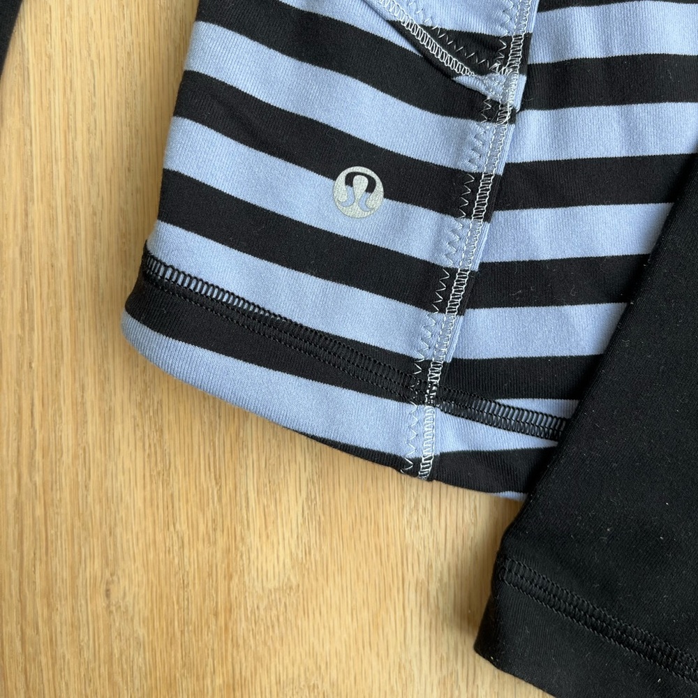 Lululemon Define Jacket - Like New Condition (Siz… - image 3